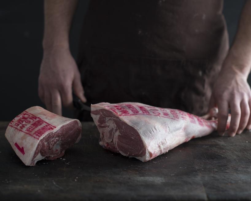 Lamb leg on bone (short)