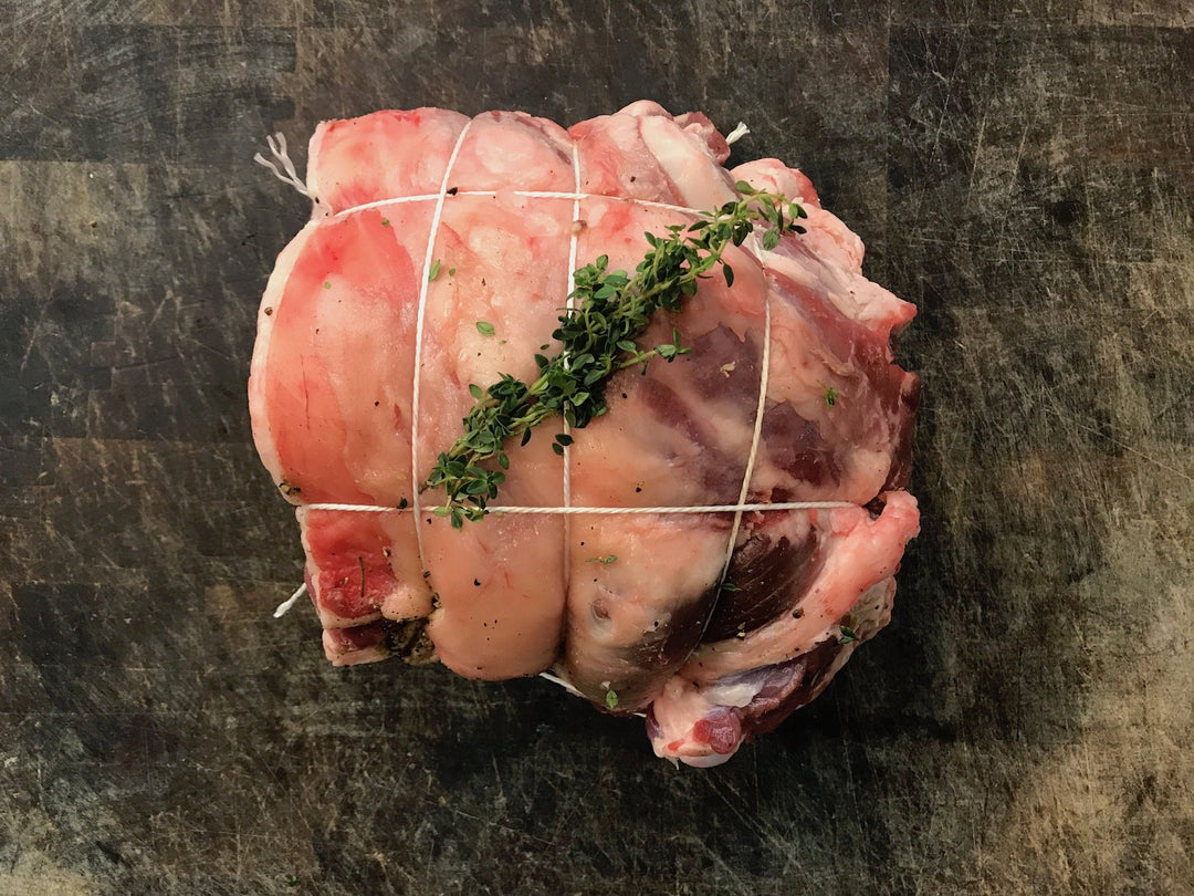 Lamb shoulder easy/bone in, marinated