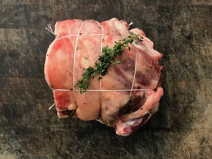 Lamb shoulder easy/bone in, marinated